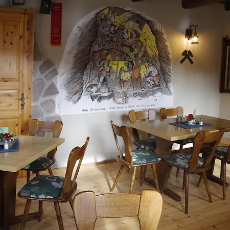 Wirtschaft & Zum Huthaus Guest house Schneeberg (Saxony)