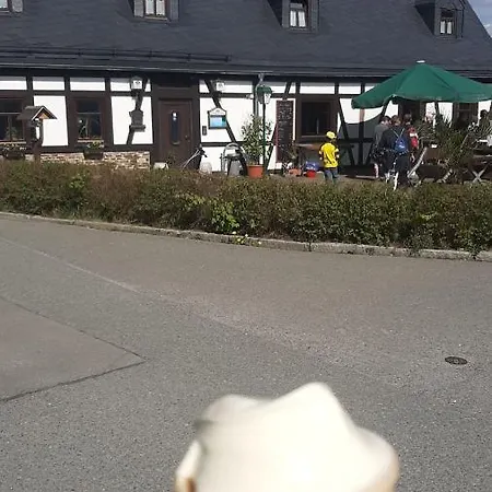 Wirtschaft & Zum Huthaus *